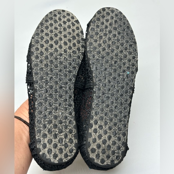 (2 Pairs) TOMS Women's (1) Turquoise‎ (1) Black Lace Flats (S50) - Picture 11 of 13